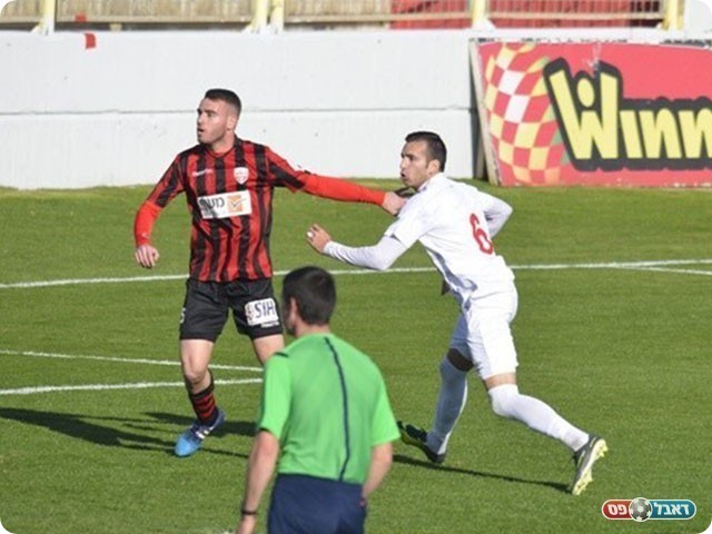 גיל סלם מול נועם בראון (הפועל הרצליה האתר הרשמי)